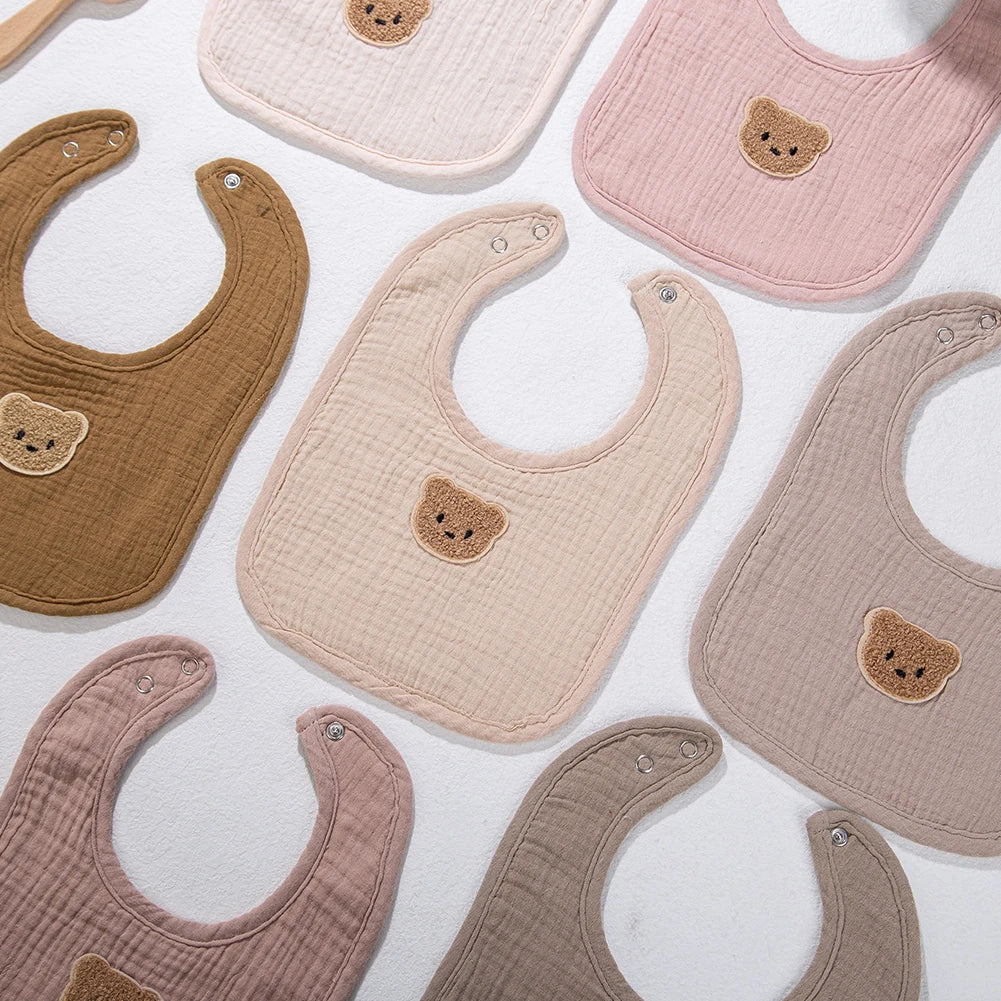 Doux bavoir ourson en coton 🧸
